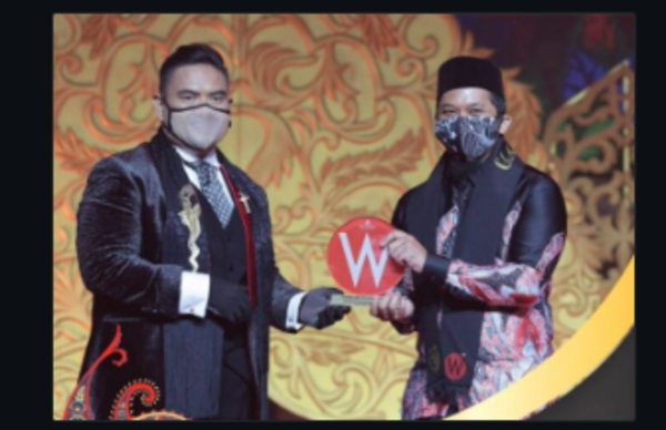 Yuuki Global menerima anugerah di majlis penghargaan industri